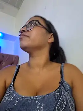 Snapshot of susan_mooree chatting on November 15, 2025, 7:07 pm susan mooree online show from November 15, 2025, 7:07 pm