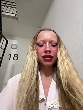 Sugar Pop online show from September 12, 2025, 8:30 pm