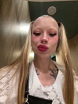 Sugar Pop online show from September 20, 2025, 6:24 pm