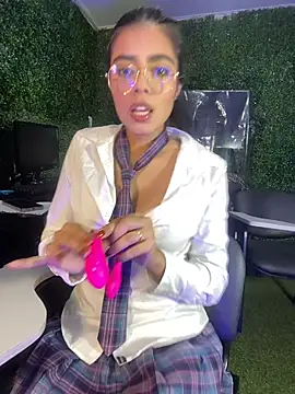 Isabellax21 online show from February 20, 2026, 11:39 pm