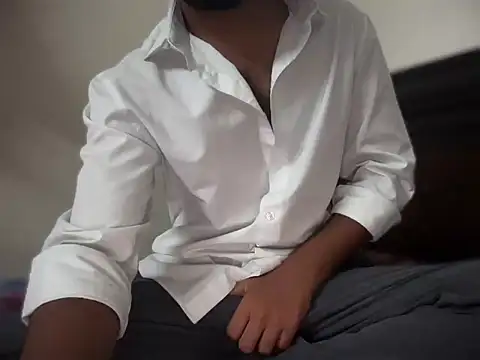 bossyjuicy online show from April 12, 2026, 6:55 pm