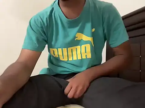 Snapshot of bossyjuicy chatting on September 22, 2025, 12:33 pm bossyjuicy online show from September 22, 2025, 12:33 pm