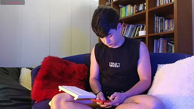 tightncuteass online show from March 27, 2026, 12:19 am