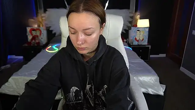 FoxyMayy online show from February 22, 2026, 9:11 am