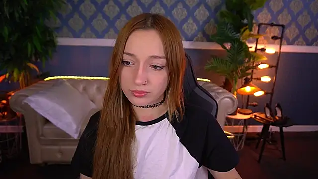 FoxyMayy online show from May 21, 2026, 1:08 pm