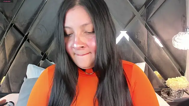 AlisonHalle online show from November 10, 2025, 5:51 pm