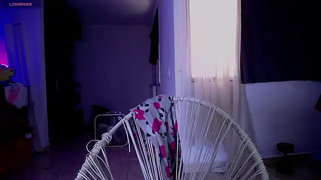 Snapshot of Leslie_Bussh_ chatting on August 1, 2026, 7:34 pm Leslie Bussh online show from August 1, 2026, 7:34 pm