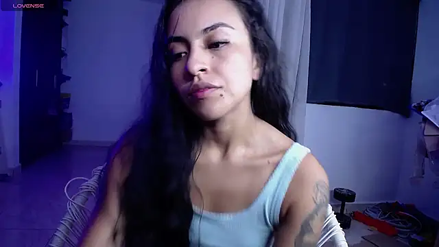 Snapshot of Leslie_Bussh_ chatting on July 8, 2026, 11:05 pm Leslie Bussh online show from July 8, 2026, 11:05 pm