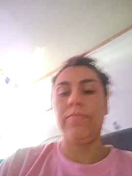 vanessa-titisM online show from April 18, 2026, 7:51 pm