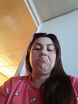 vanessa-titisM online show from May 23, 2026, 3:33 pm