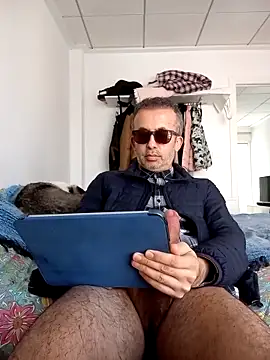 EmilioTaladdro online show from March 12, 2026, 11:25 am