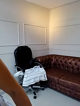 ArielBlossom    online show from September 22, 2025, 11:27 am