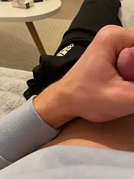 Milike 93 online show from December 19, 2025, 12:03 am