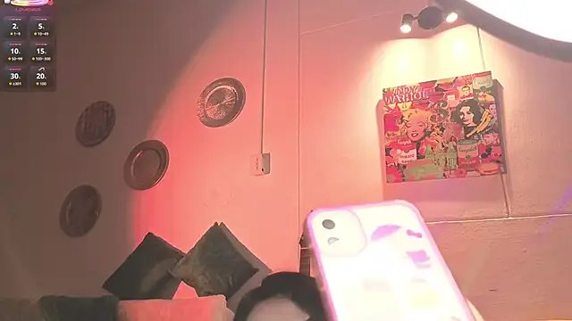 ashlynnlowe  online show from September 17, 2025, 8:33 pm