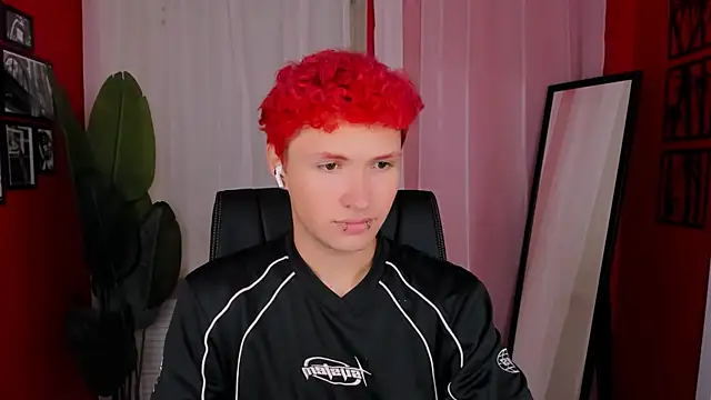 Snapshot of JonnyDarka chatting on November 14, 2025, 5:00 am JonnyDarka online show from November 14, 2025, 5:00 am