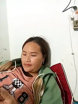 Snapshot of Tamara-a chatting on December 16, 2025, 12:53 pm Tamara-a online show from December 16, 2025, 12:53 pm