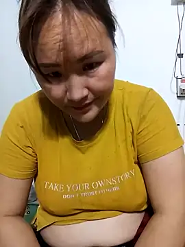 Snapshot of Tamara-a chatting on November 9, 2025, 12:36 am Tamara-a online show from November 9, 2025, 12:36 am