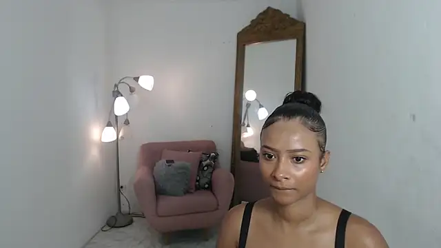 tatiana oconell22 online show from June 5, 2026, 3:22 am