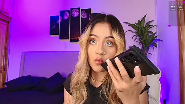 MaryMoon  online show from December 5, 2025, 12:54 am