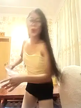 Snapshot of luy-xinh02 chatting on October 10, 2025, 11:55 am luy-xinh02 online show from October 10, 2025, 11:55 am