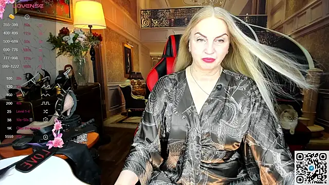 Nina Devillle online show from March 11, 2026, 11:10 pm