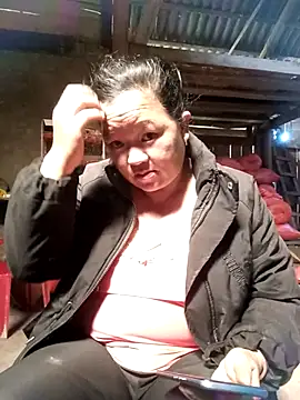 riso-00 online show from November 7, 2025, 2:49 am