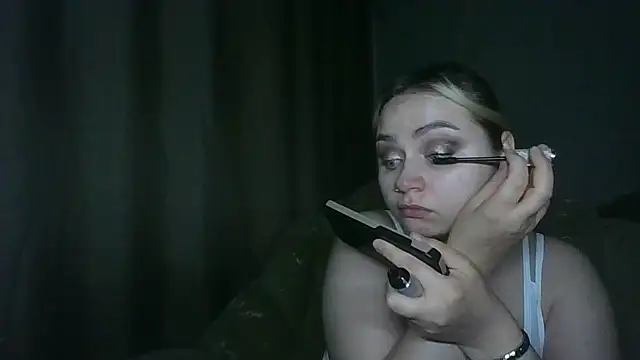 Snapshot of Oryneli chatting on July 15, 2026, 6:04 pm Oryneli online show from July 15, 2026, 6:04 pm