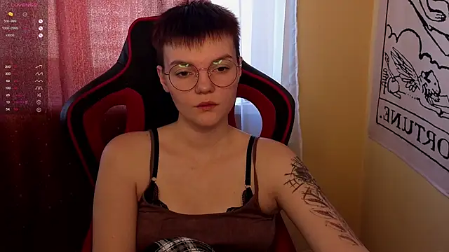 KrisNeal online show from October 3, 2025, 9:55 am