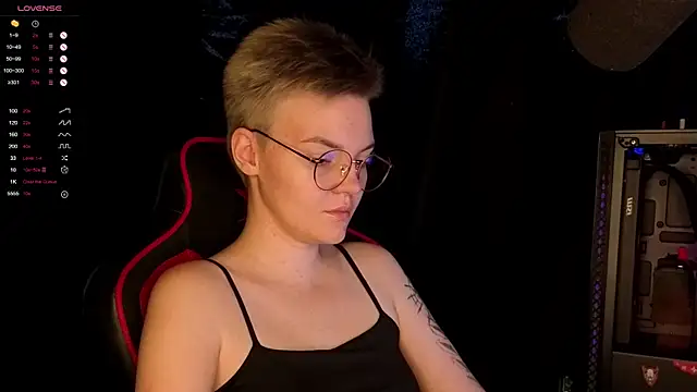 KrisNeal online show from October 24, 2025, 9:30 am