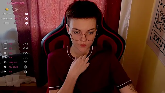 KrisNeal online show from September 28, 2025, 9:27 am