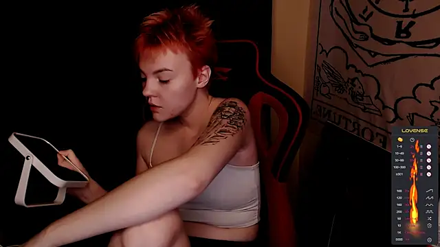 KrisNeal online show from November 13, 2025, 9:02 am