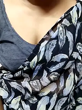 Snapshot of preethi-lovely chatting on September 14, 2025, 4:40 pm preethi-lovely online show from September 14, 2025, 4:40 pm