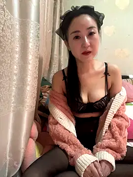 Snapshot of xiuchun100 chatting on November 1, 2025, 12:10 pm xiuchun100 online show from November 1, 2025, 12:10 pm