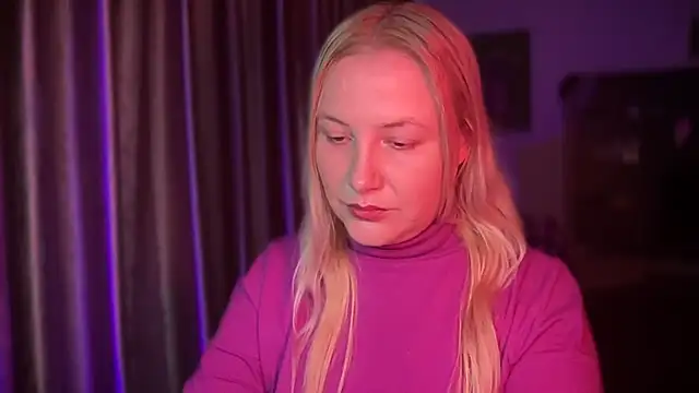 Snapshot of BikiHellena chatting on December 19, 2025, 7:55 am BikiHellena online show from December 19, 2025, 7:55 am