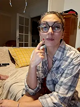 ChouqxxxCoreleone online show from December 22, 2025, 8:31 pm