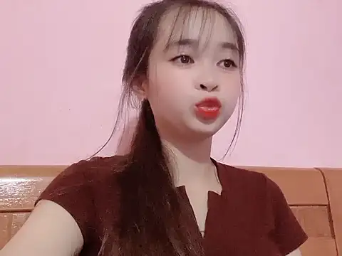 Suna7383 online show from October 10, 2025, 4:52 pm