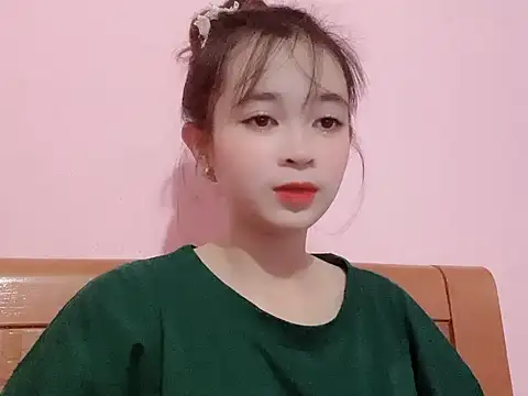 Suna7383 online show from October 3, 2025, 4:41 pm