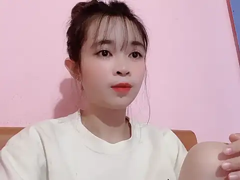 Suna7383 online show from September 30, 2025, 3:07 pm