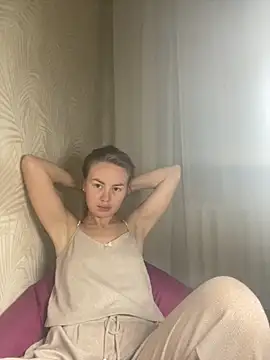 Snapshot of MartaLuna_ chatting on November 1, 2025, 8:36 pm MartaLuna online show from November 1, 2025, 8:36 pm