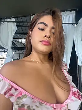 MayaMoanXXX online show from May 28, 2026, 1:06 pm