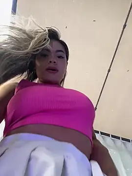 Snapshot of MayaMoanXXX chatting on November 8, 2025, 1:14 pm MayaMoanXXX online show from November 8, 2025, 1:14 pm