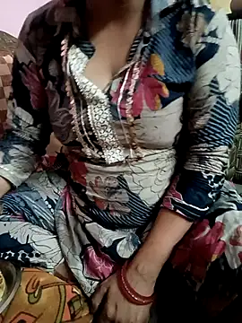 Snapshot of Moni_6969 chatting on September 15, 2025, 7:20 am Moni 6969 online show from September 15, 2025, 7:20 am