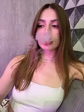 Elizabeth Tay online show from March 9, 2026, 6:22 pm