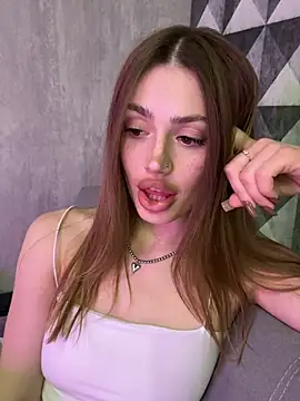 Elizabeth Tay online show from March 15, 2026, 6:26 pm