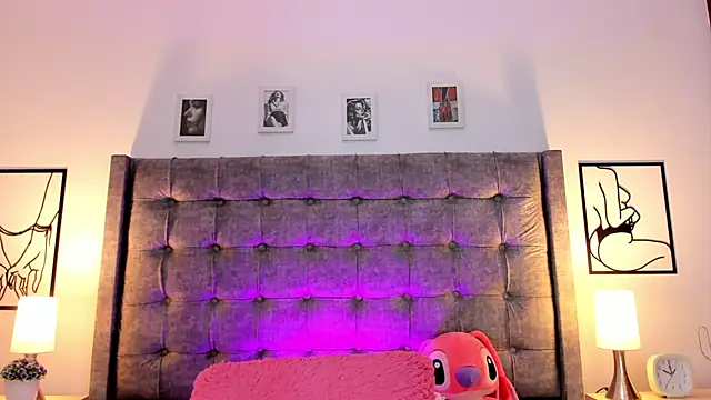 Snapshot of Linda_Fosterr chatting on November 10, 2025, 3:00 am Linda Fosterr online show from November 10, 2025, 3:00 am