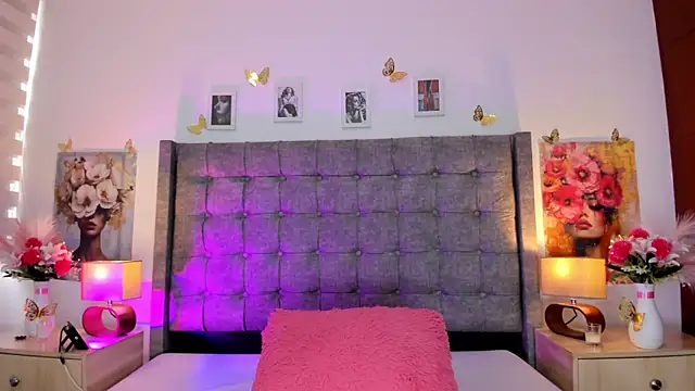 Linda Fosterr online show from April 16, 2026, 8:20 pm