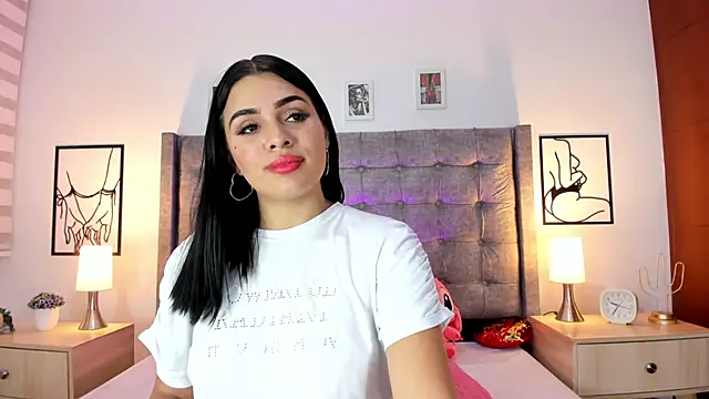 Snapshot of Linda_Fosterr chatting on November 15, 2025, 2:37 am Linda Fosterr online show from November 15, 2025, 2:37 am