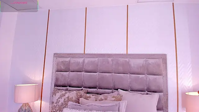 DakotaWangi online show from February 19, 2026, 3:14 am