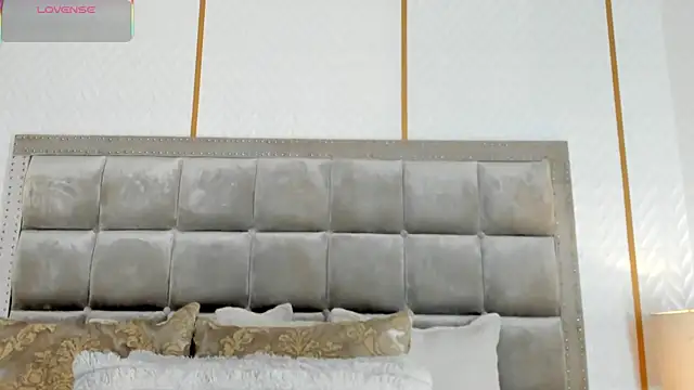 DakotaWangi online show from April 20, 2026, 3:31 am