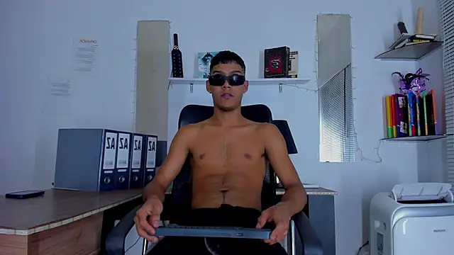 xxKamadevaxx online show from February 11, 2026, 7:25 pm